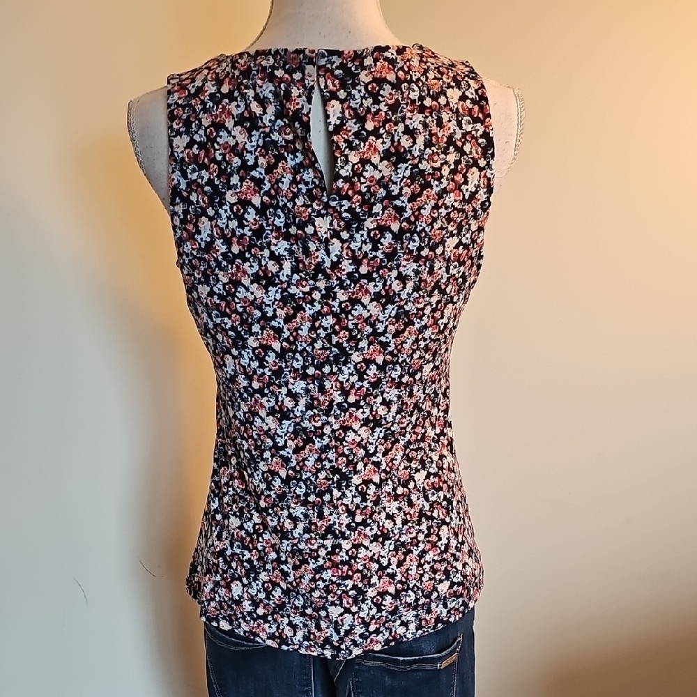 White House Black Market Black and Pink Floral Cutout Tank Top - Picture 4 of 6